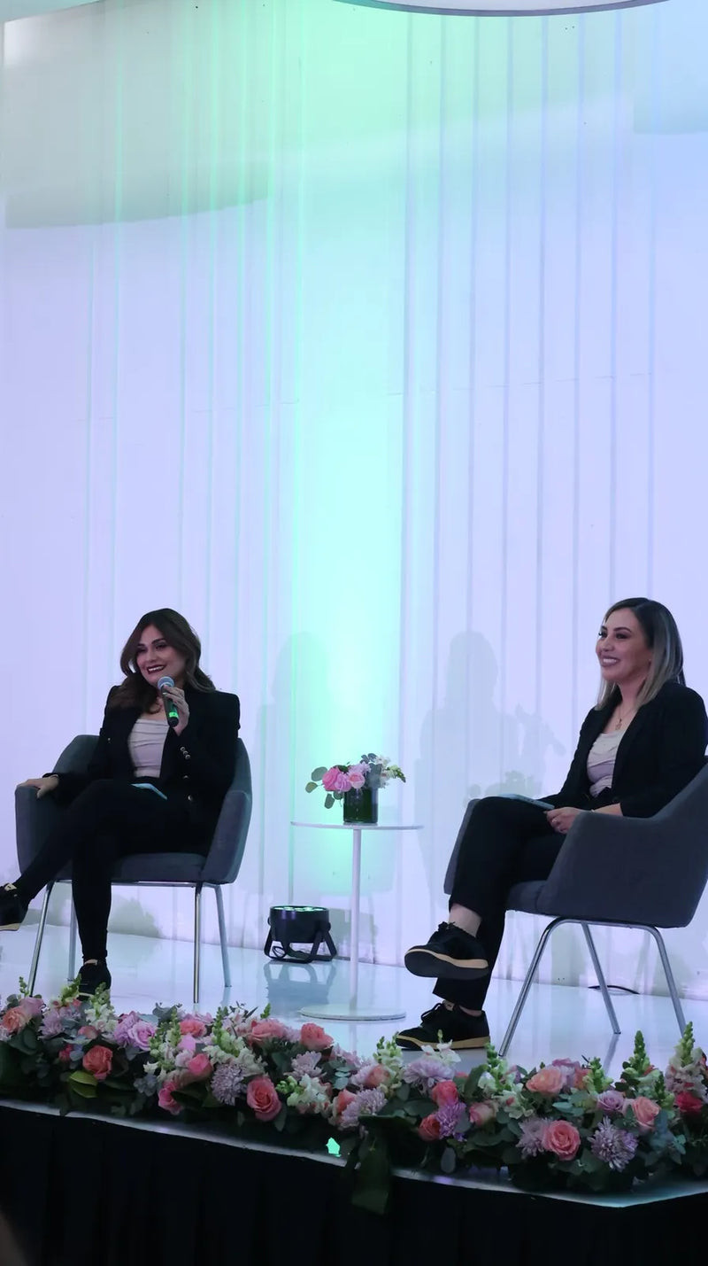 Capacitación para distribuidoras en el escenario