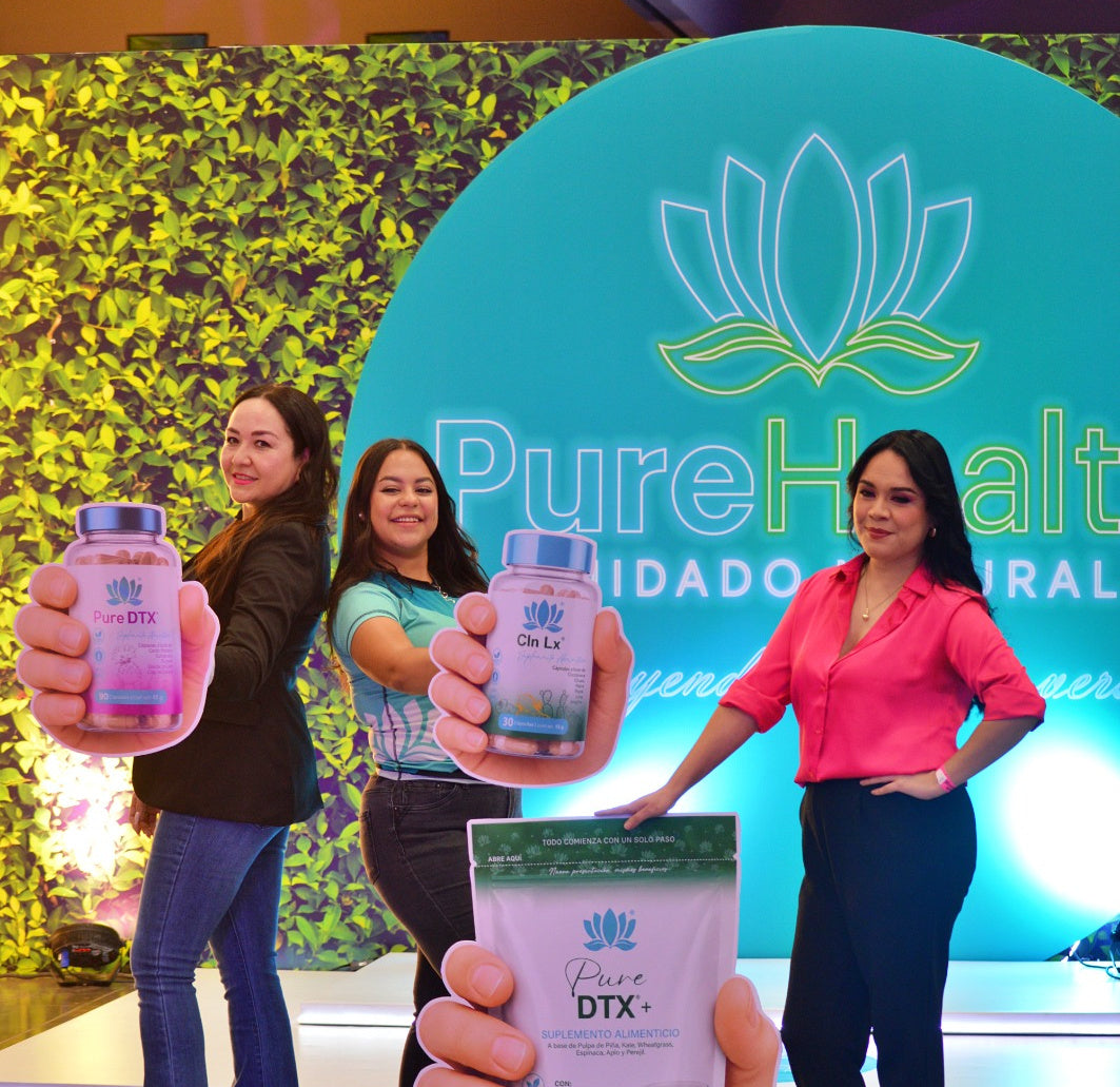 Asesoras de Pure Health con productos en un evento
